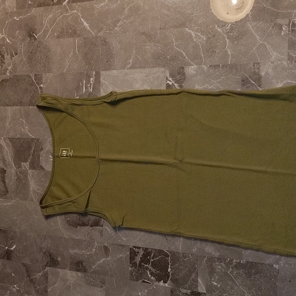 Two Tanks - Picture 4 of 5